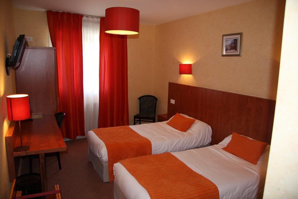 Logis Hotel Le Florina Sainte-Florine Exterior foto