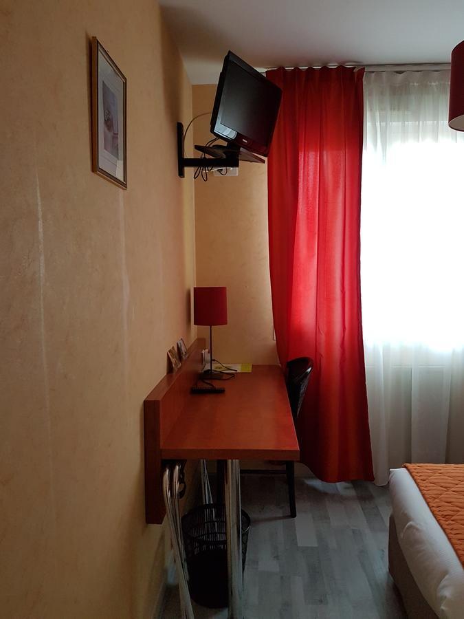 Logis Hotel Le Florina Sainte-Florine Exterior foto